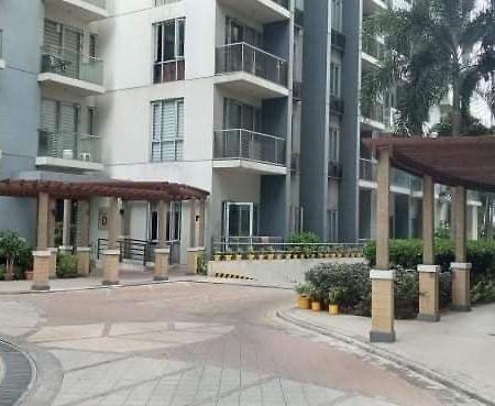 One Palm Tree Villas Naia Terminal 3 마닐라 외부 사진