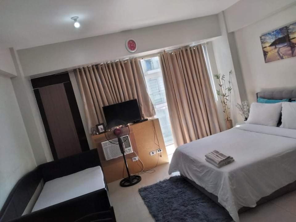 One Palm Tree Villas Naia Terminal 3 마닐라 외부 사진