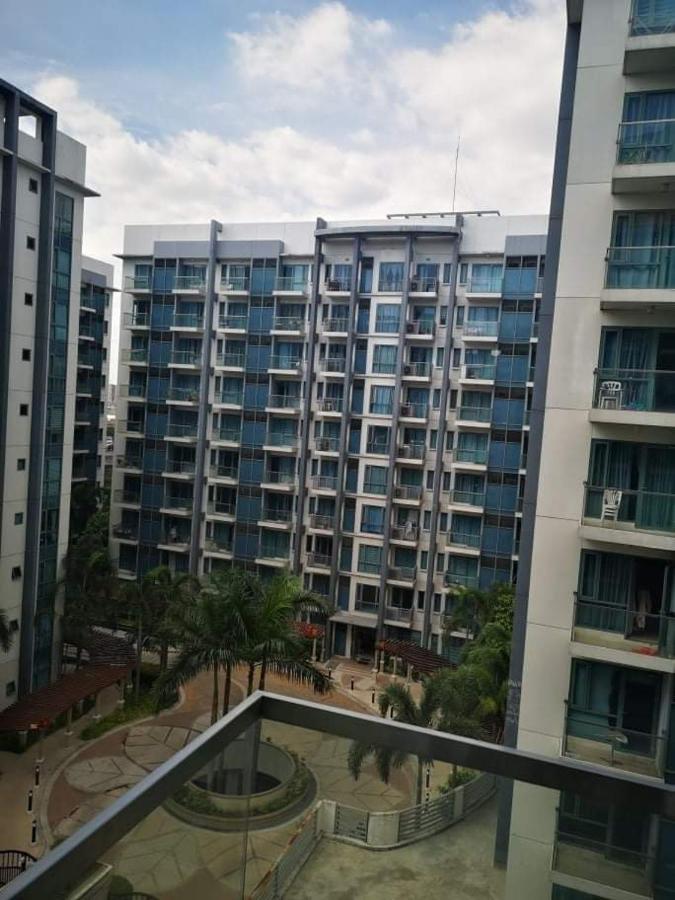 One Palm Tree Villas Naia Terminal 3 마닐라 외부 사진