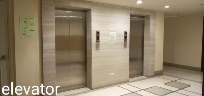 One Palm Tree Villas Naia Terminal 3 마닐라 외부 사진