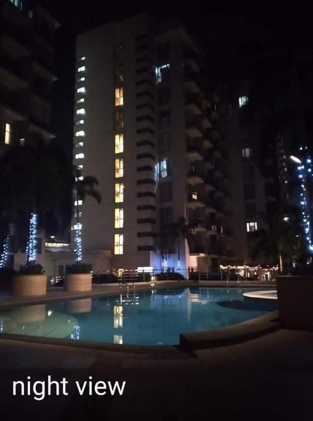 One Palm Tree Villas Naia Terminal 3 마닐라 외부 사진